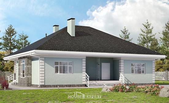 135-003-Л Проект одноэтажного дома, компактный коттедж из бризолита Поронайск | Проекты домов от House Expert